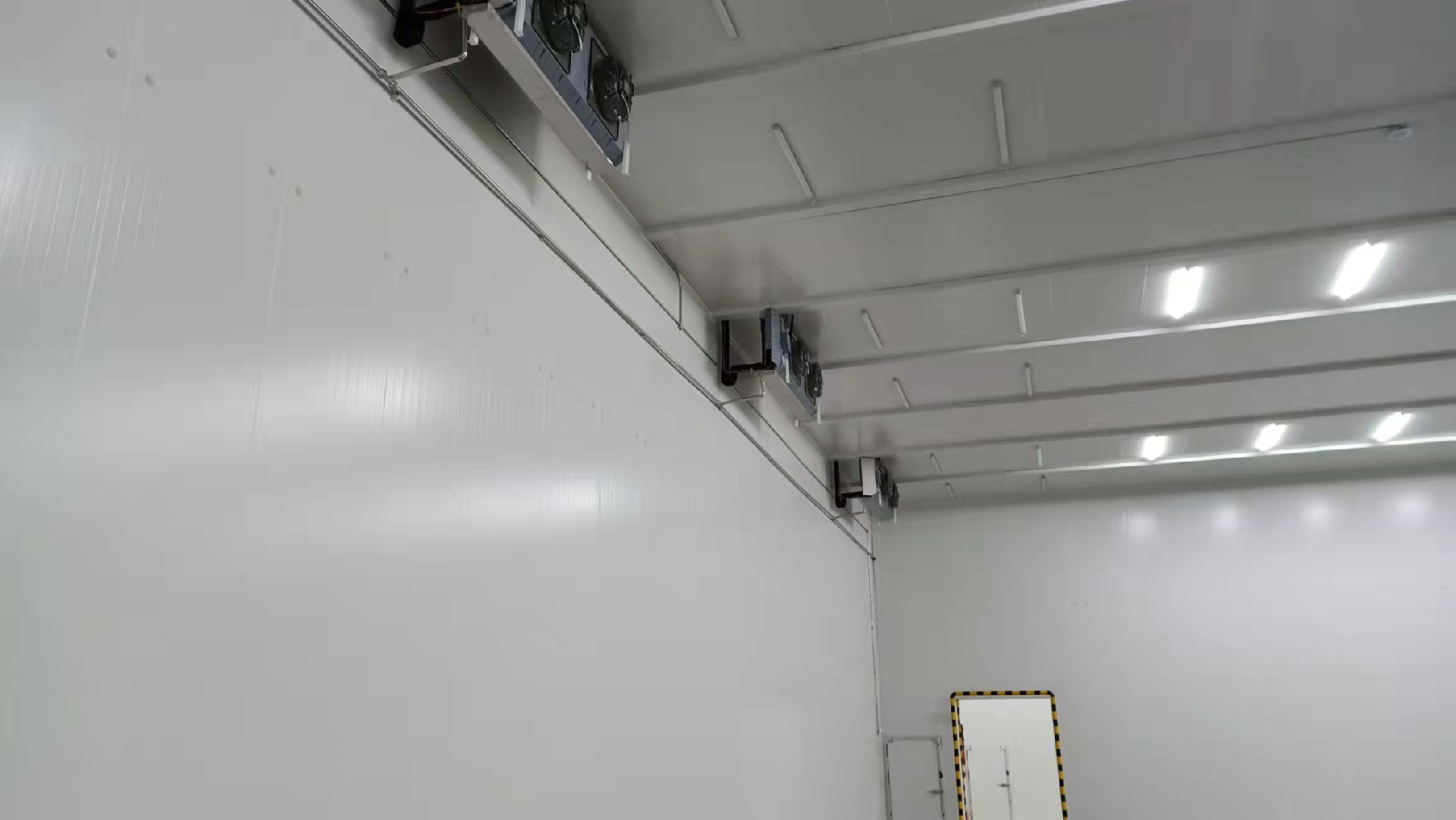 建設(shè)1100㎡醫(yī)院冷藏庫(kù)安裝費(fèi)用價(jià)格是多少？